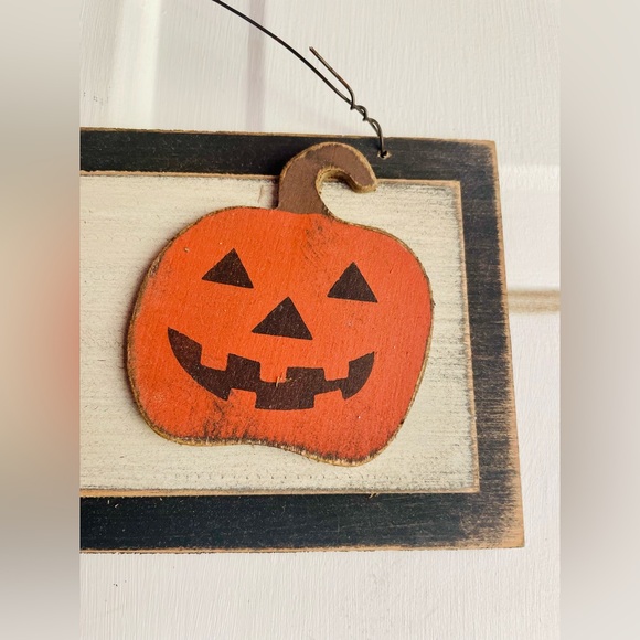 *Trick or Treat Layered Sign w/Jack O Lantern - Picture 2 of 10